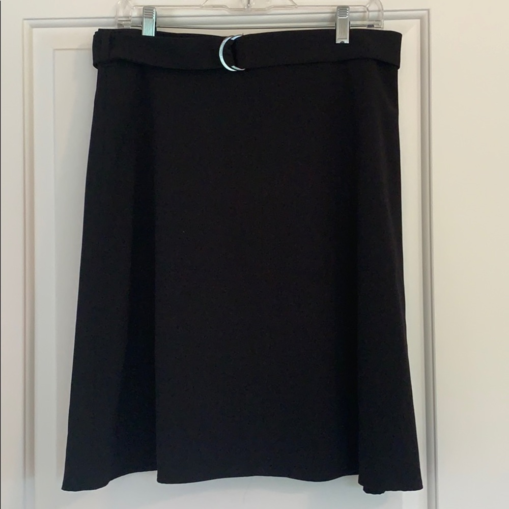 SELA Black Flared Skirt